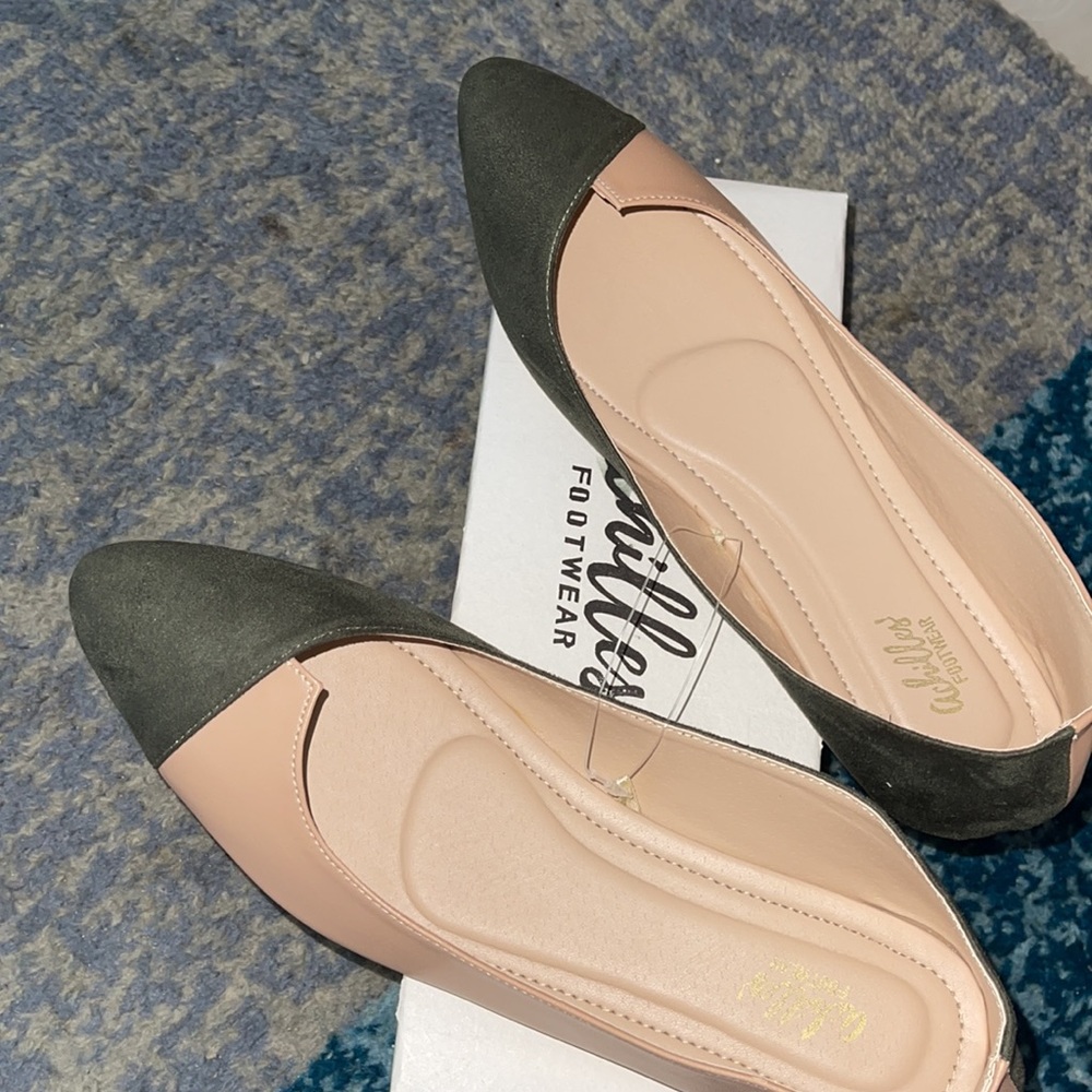 Flats - Picture 2 of 3